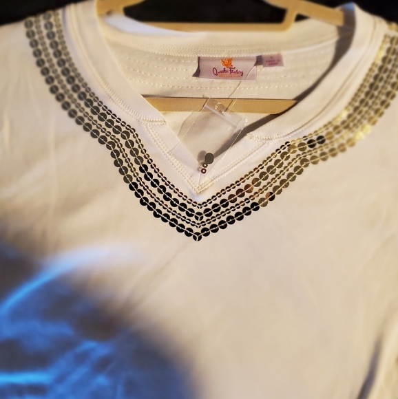 NWT Quaker Factory blouse with gold sequence - Picture 4 of 12